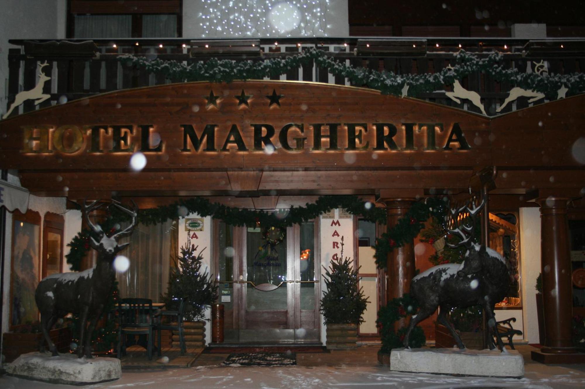 Hotel Margherita San Martino Di Castrozza Dış mekan fotoğraf