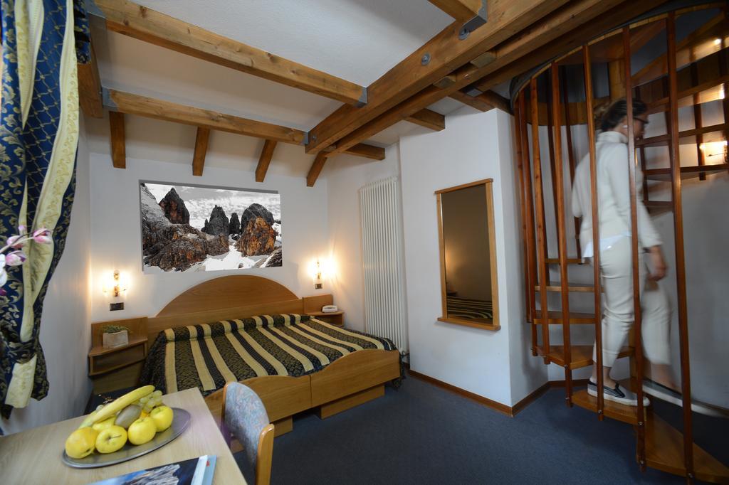 Hotel Margherita San Martino Di Castrozza Oda fotoğraf