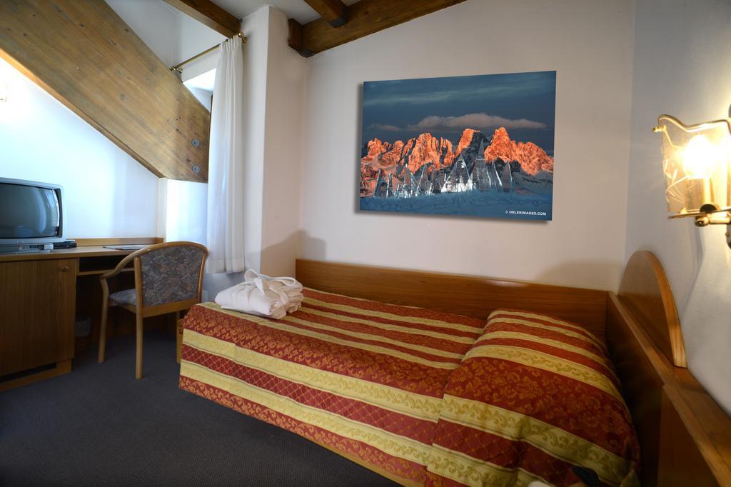 Hotel Margherita San Martino Di Castrozza Oda fotoğraf