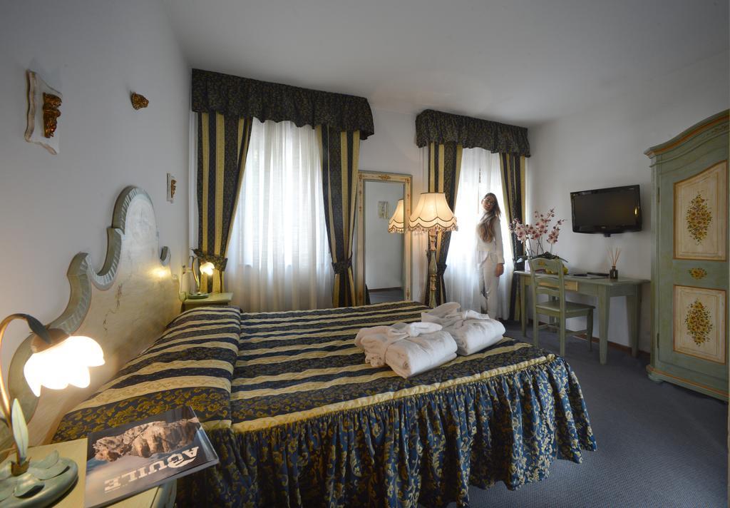 Hotel Margherita San Martino Di Castrozza Oda fotoğraf